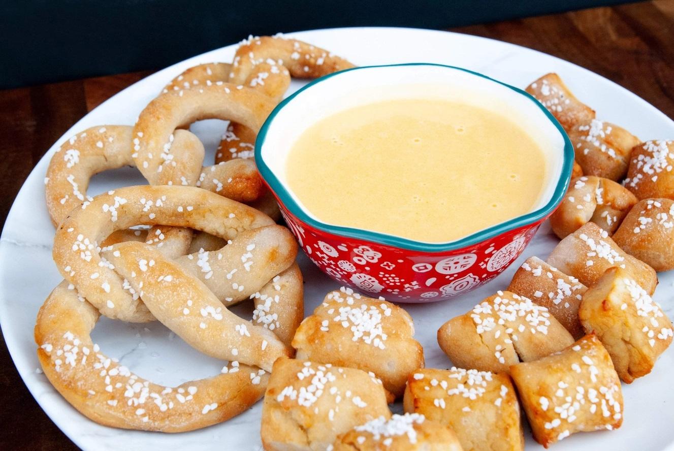 Mom's Place Gluten/Dairy Free Soft Pretzels with Sea Salt Mix- 13oz - Image 2